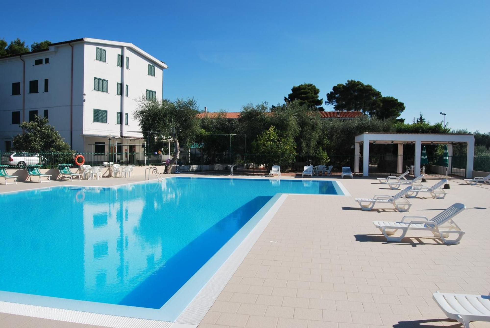 Albergo 2 Pini Rodi Garganico Exterior foto