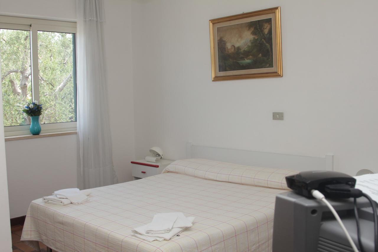 Albergo 2 Pini Rodi Garganico Exterior foto